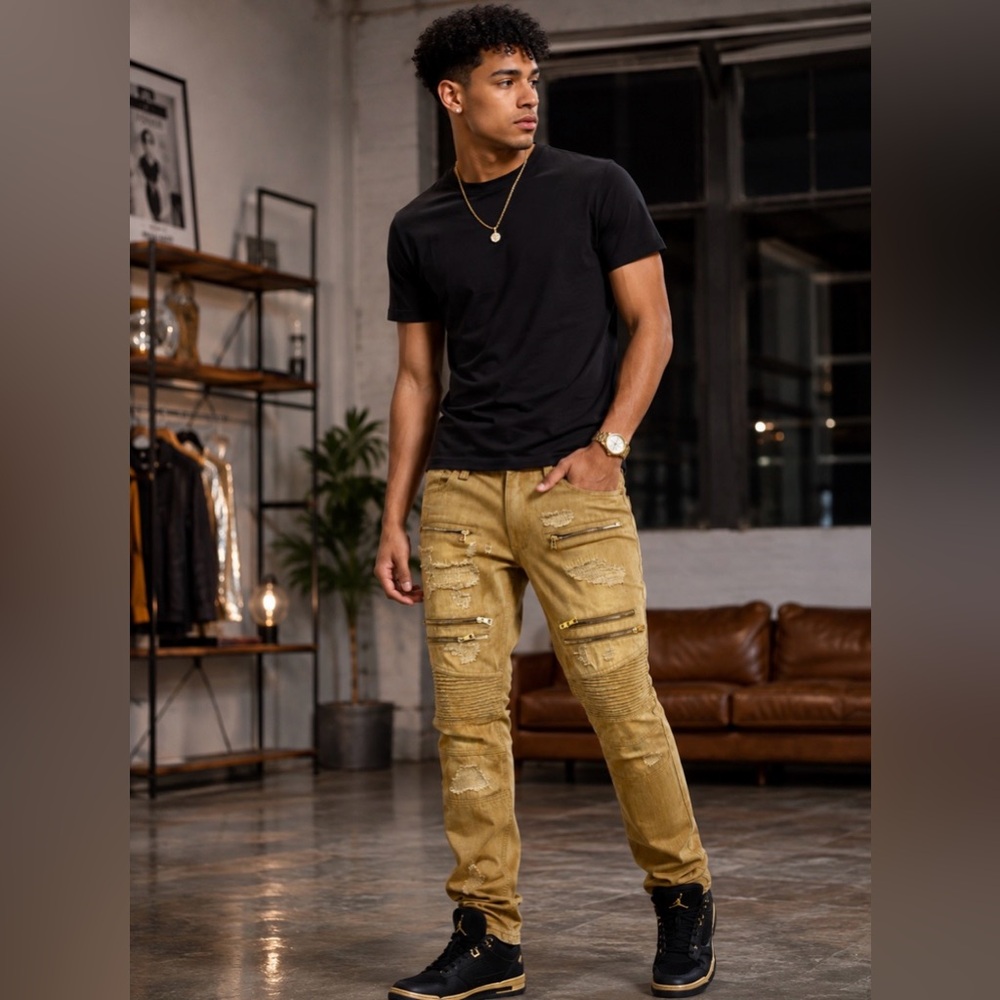 Makobi Jeans in size 32x32 feature a camel/brown